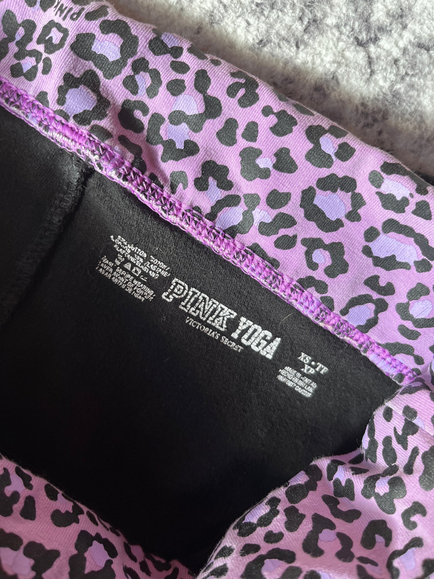 Vintage Victoria’s Secret leopard print flare leggings flare xs